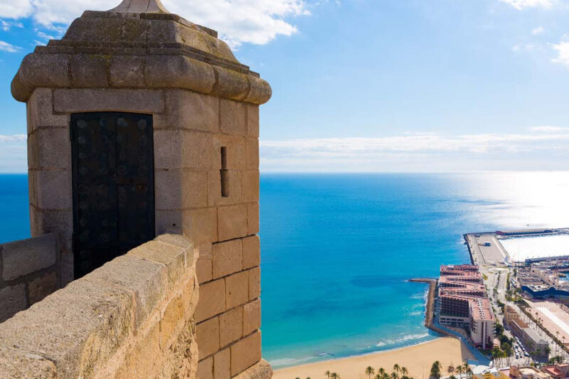 Alicante Travel Guide